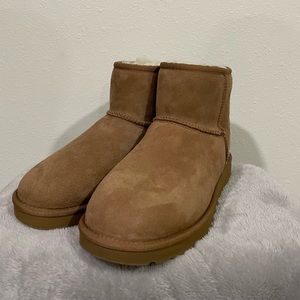 UGGS-Classic Mini II Boots
